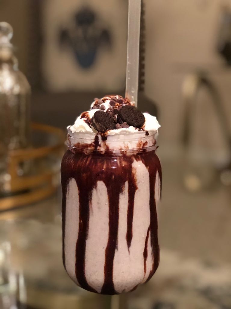 Order Oreo Ice-Cream Shake food online from Heaven In A Jar store, Sugar Land on bringmethat.com