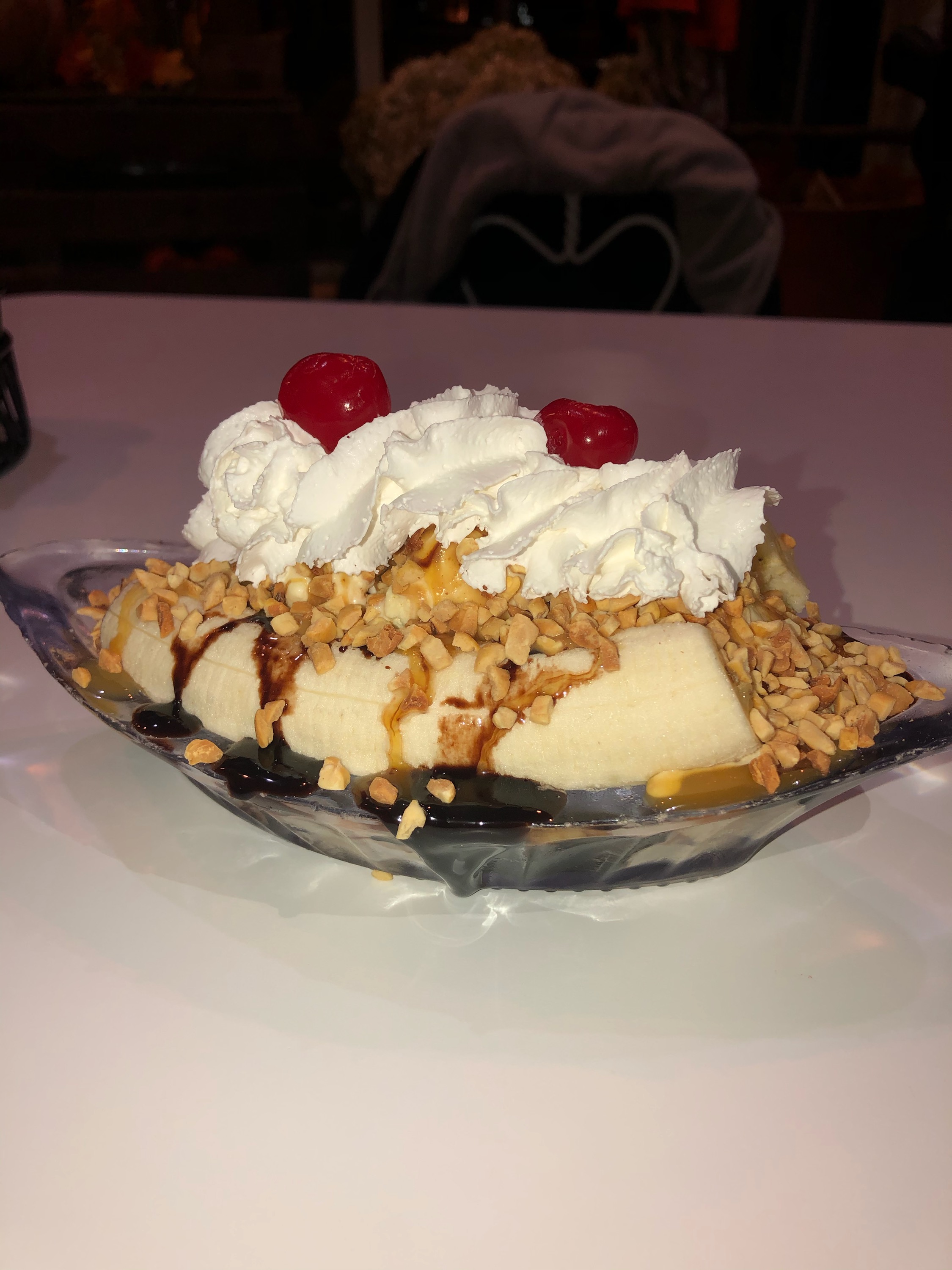 Order Modern Banana Split food online from Taggarts Ice Cream Parlor store, Canton on bringmethat.com