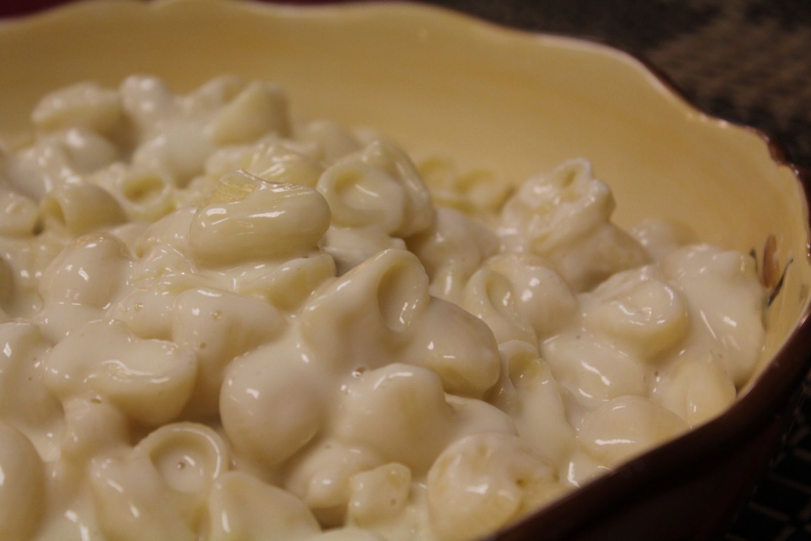 Order White Cheddar Mac and Cheese food online from Vocelli Pizza store, Allison Park on bringmethat.com