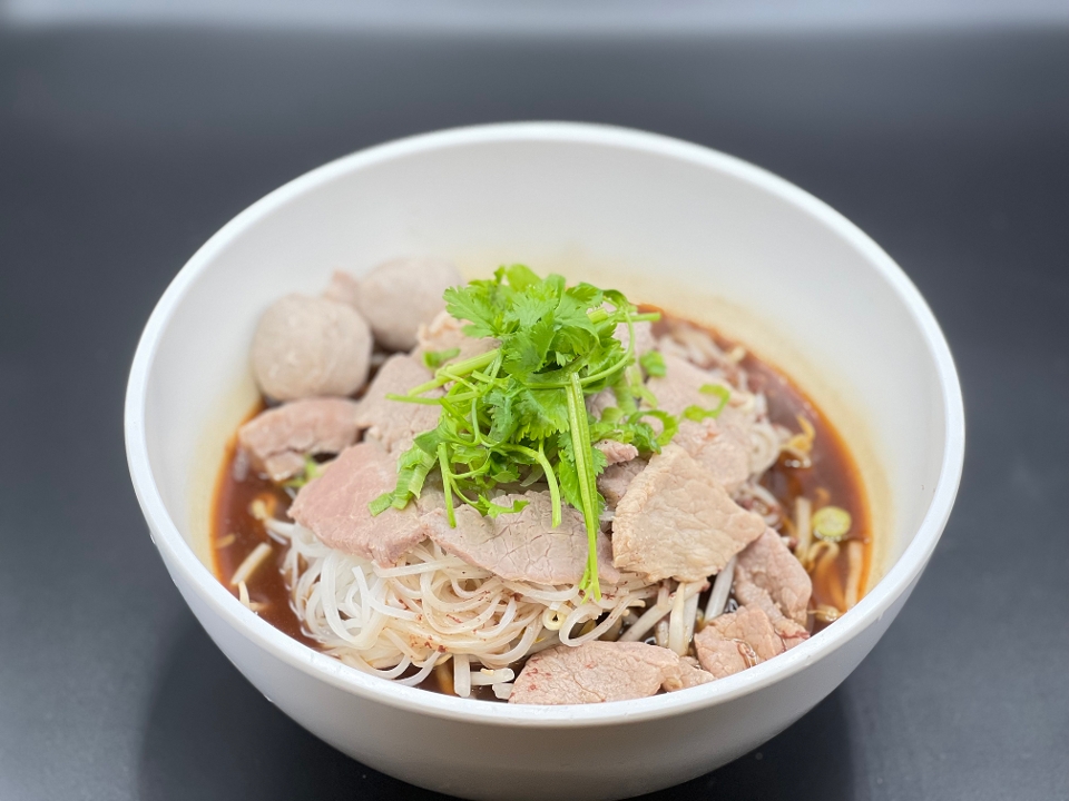Order THAI BOAT NOODLE SOUP food online from Thai By Trio store, Los Angeles on bringmethat.com