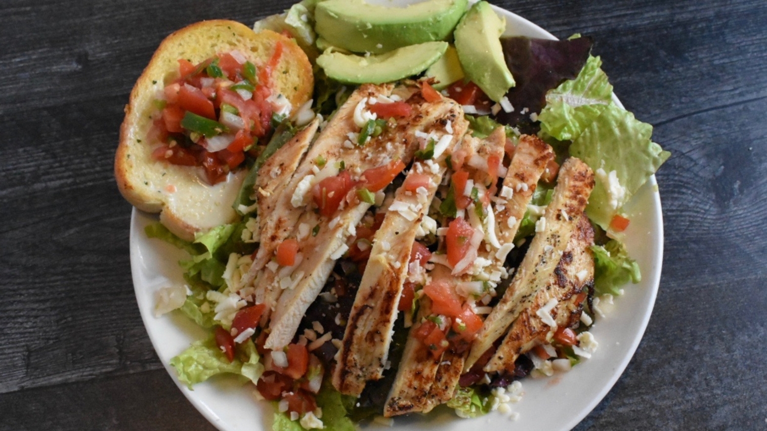 Order Acapulco Grilled Chicken Salad food online from Acapulco Mexican Restaurant store, Saint Paul on bringmethat.com