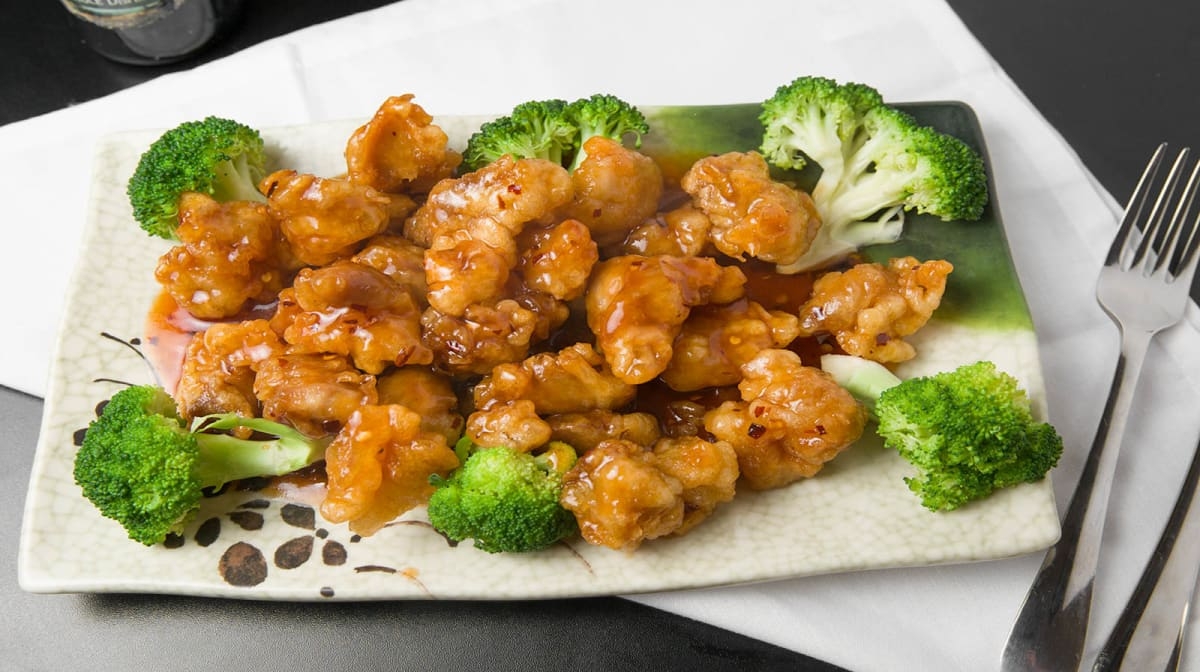Order General Tso's Chicken 左宗棠鸡 food online from New Peking store, Crystal Lake on bringmethat.com