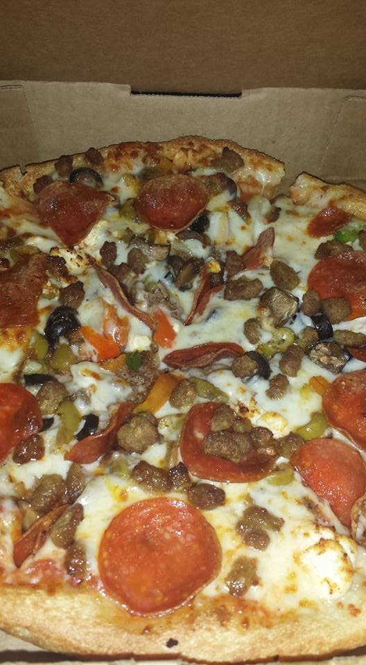Order Chef Special Pan Pizza - Personal 8" food online from Rafael Pizzeria store, Ooltewah on bringmethat.com