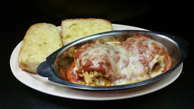 Order Lasagna food online from St. Louis Pizza and Wings store, St. Louis on bringmethat.com
