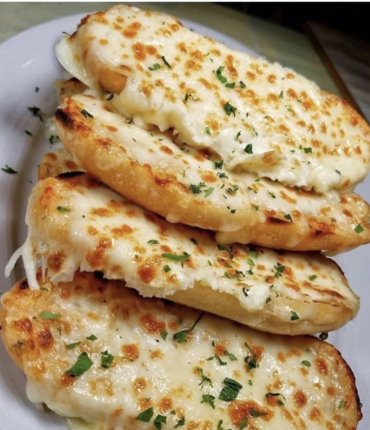 Order Garlic Bread    food online from Michelangelo's Deep Dish And Calzones store, San Francisco on bringmethat.com