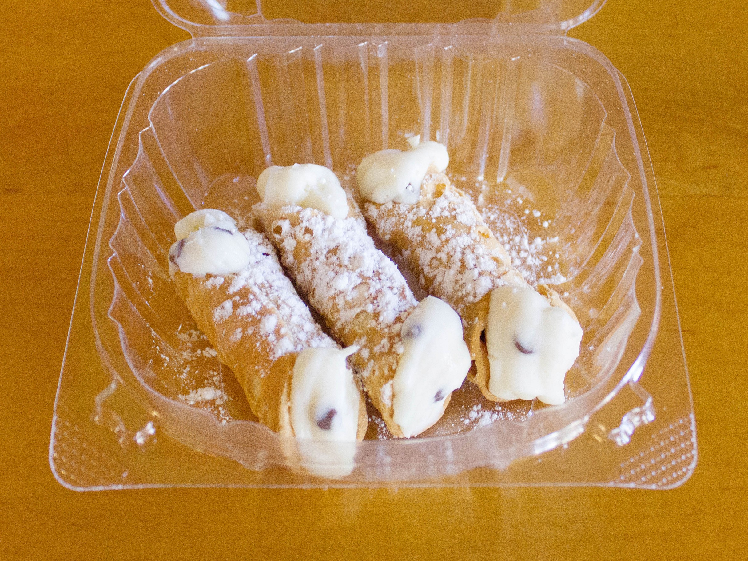 Order Cannolis food online from Fatty's Pizza store, Macon on bringmethat.com