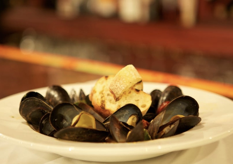 Order Mussels food online from Nonna Silvias Pizzeria store, Park Ridge on bringmethat.com