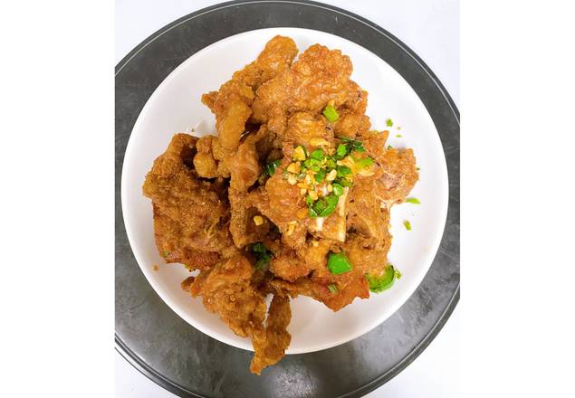 Order Salt & Pepper Fried Pork Chop 椒鹽豬扒 food online from B&W Kitchen store, San Francisco on bringmethat.com