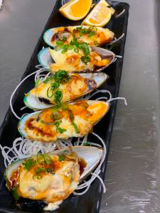 Order Baked Mussels food online from Kakuna Sushi store, Fremont on bringmethat.com
