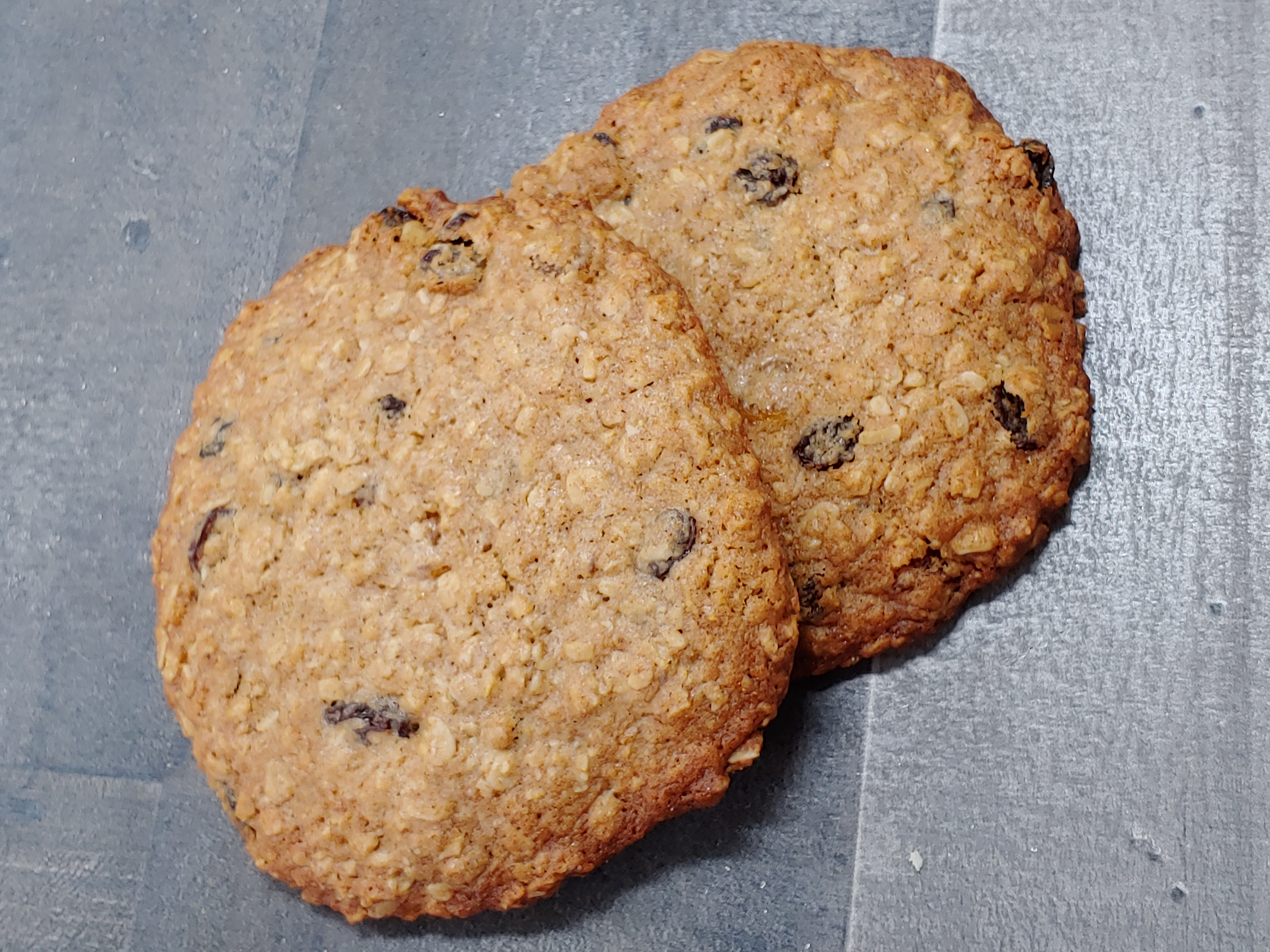 Order Giant Oatmeal Raisin Cookie food online from Wheatberry Bake Shop store, Buffalo on bringmethat.com
