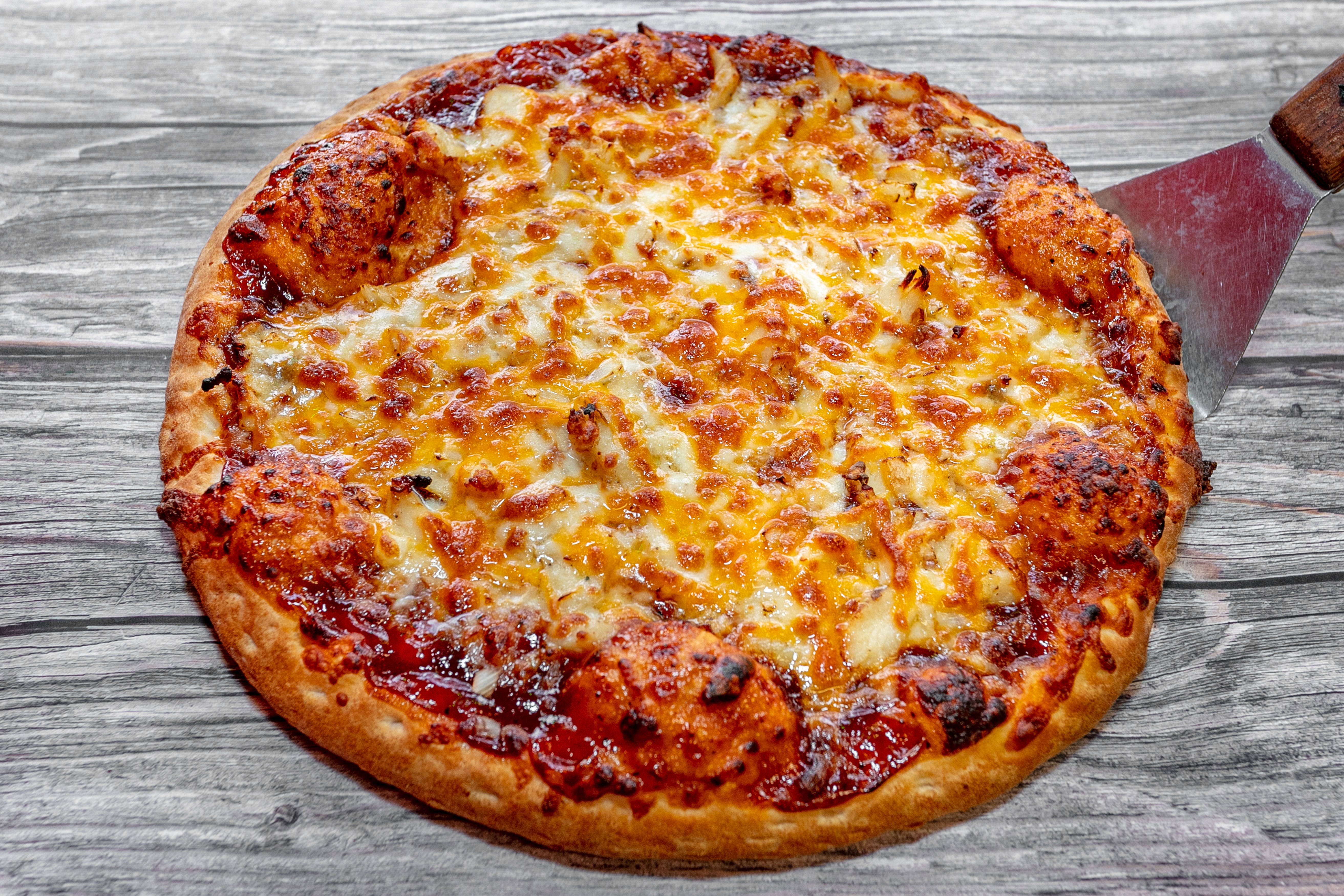 Order BBQ Chicken Pizza - X-Large 16" food online from Pizza Place store, Adairsville on bringmethat.com