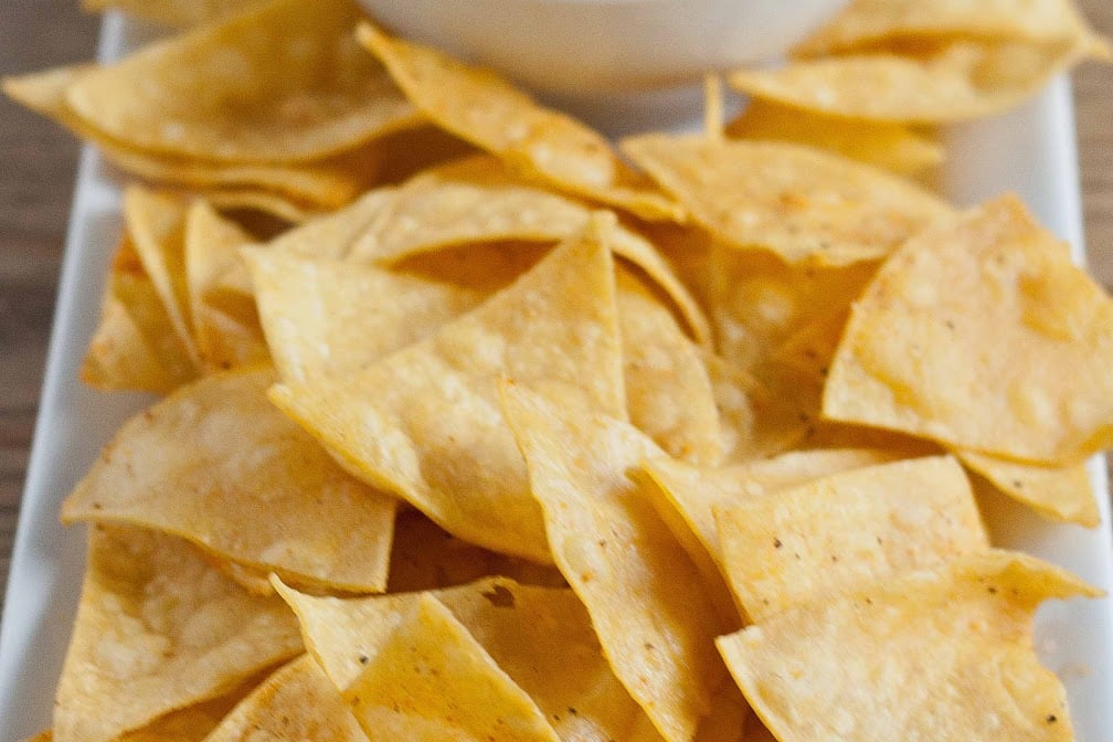 Order Crispy Chips And Salsa food online from Taqueria Y Pupuseria store, Larkspur on bringmethat.com