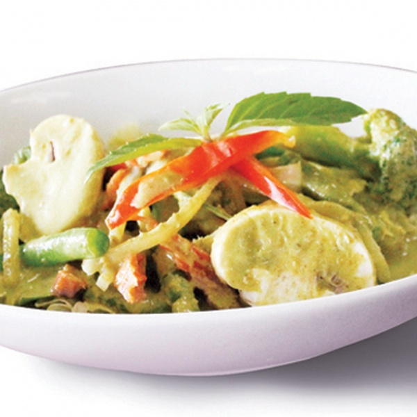 Order Green Curry  food online from Silk Thai Cuisine - Huntington Beach store, Huntington Beach on bringmethat.com