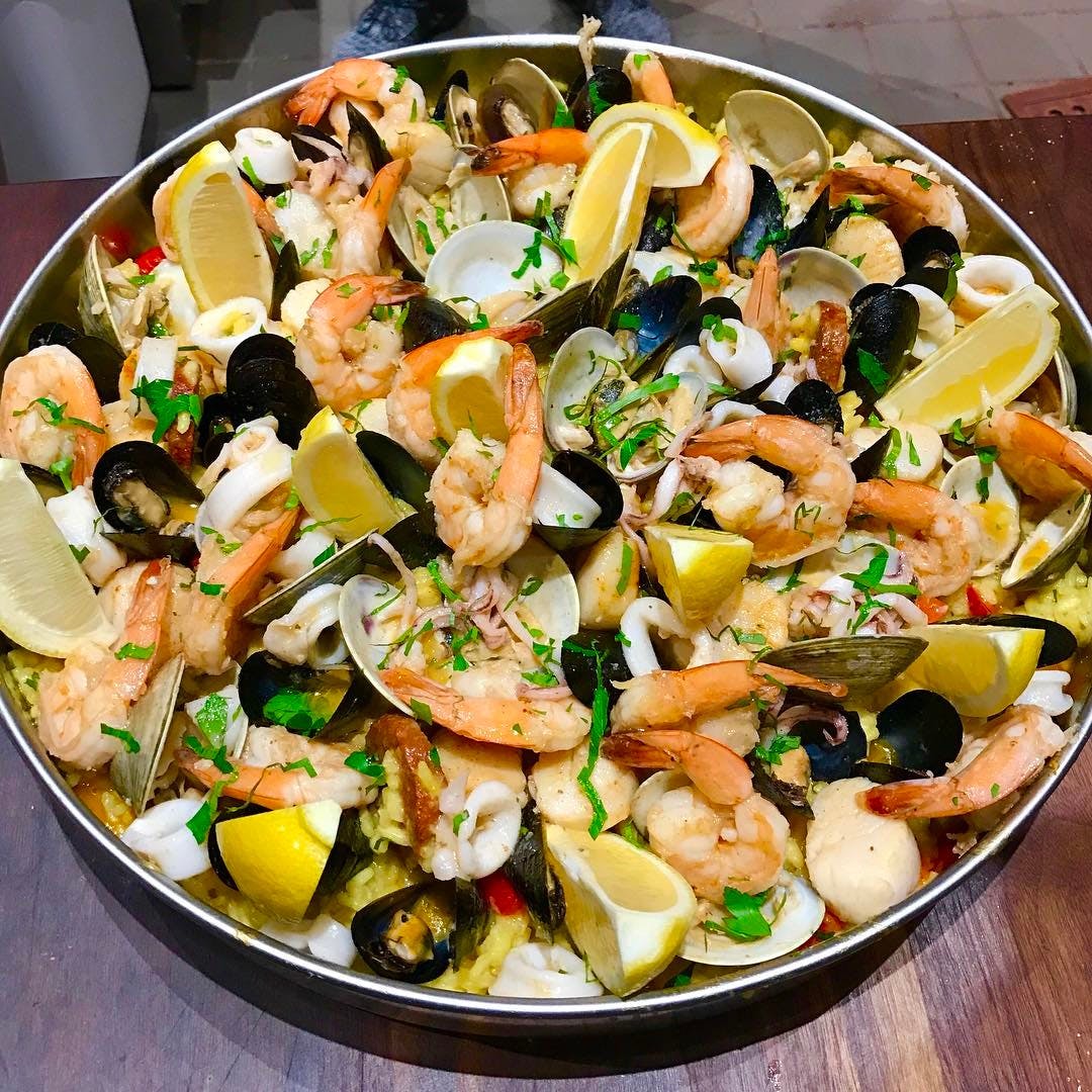Order Creamy Seafood Spaghetti Tray Catering - Half Serves (8-10 People) food online from Select Pizza | Grill store, Cinnaminson on bringmethat.com