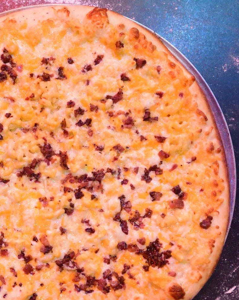 Order Mac & Cheese Pizza - 19'' food online from Pie Hole store, Idaho Falls on bringmethat.com