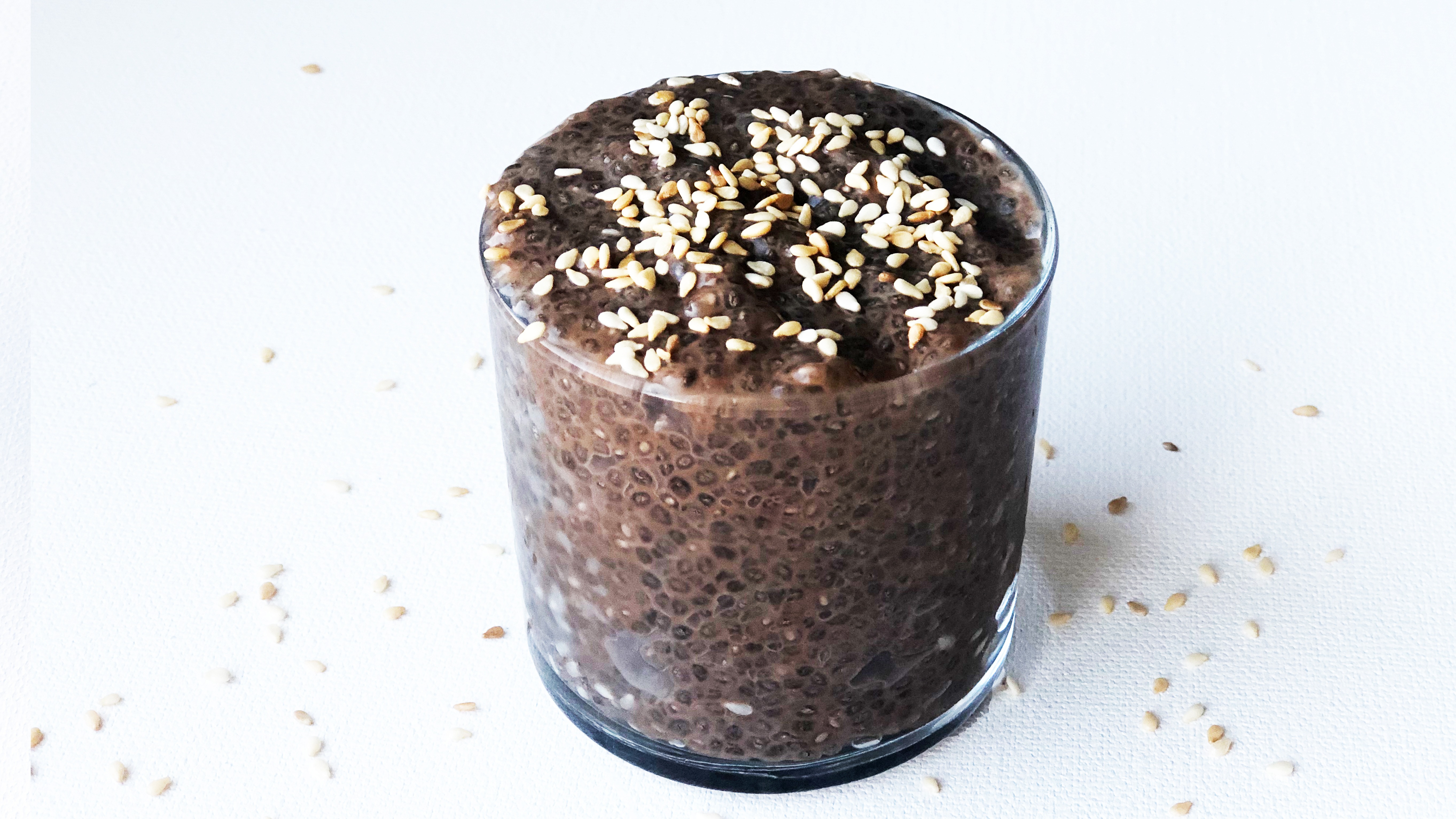 Order Nutella Chia Pudding food online from $5 Salad Co. store, Chicago on bringmethat.com