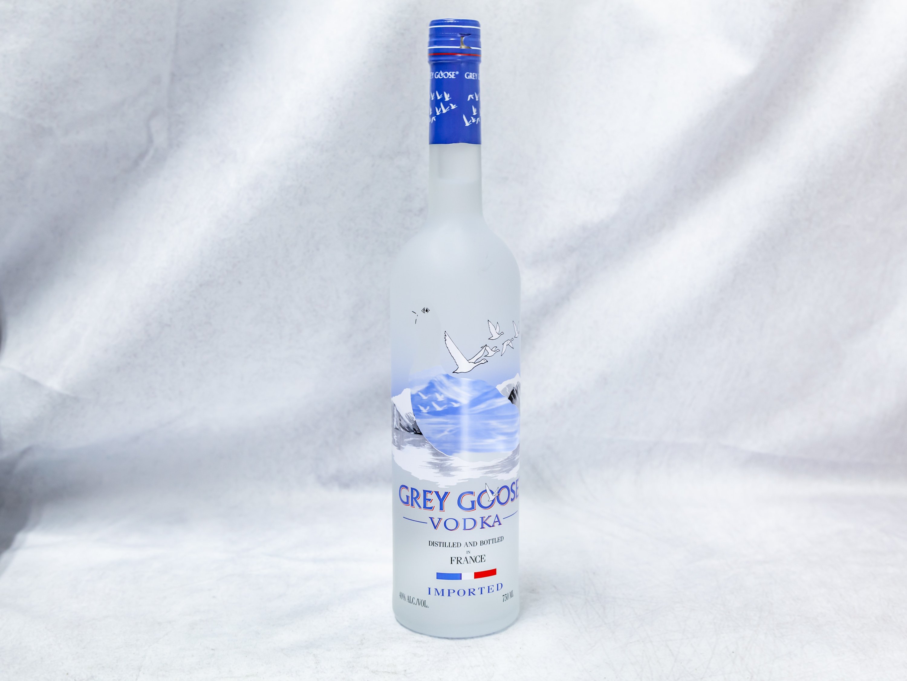 Order 750 ml. Grey Goose Vodka Proof: 80 food online from Gallaghers Drive-In Liquor store, Oakland on bringmethat.com