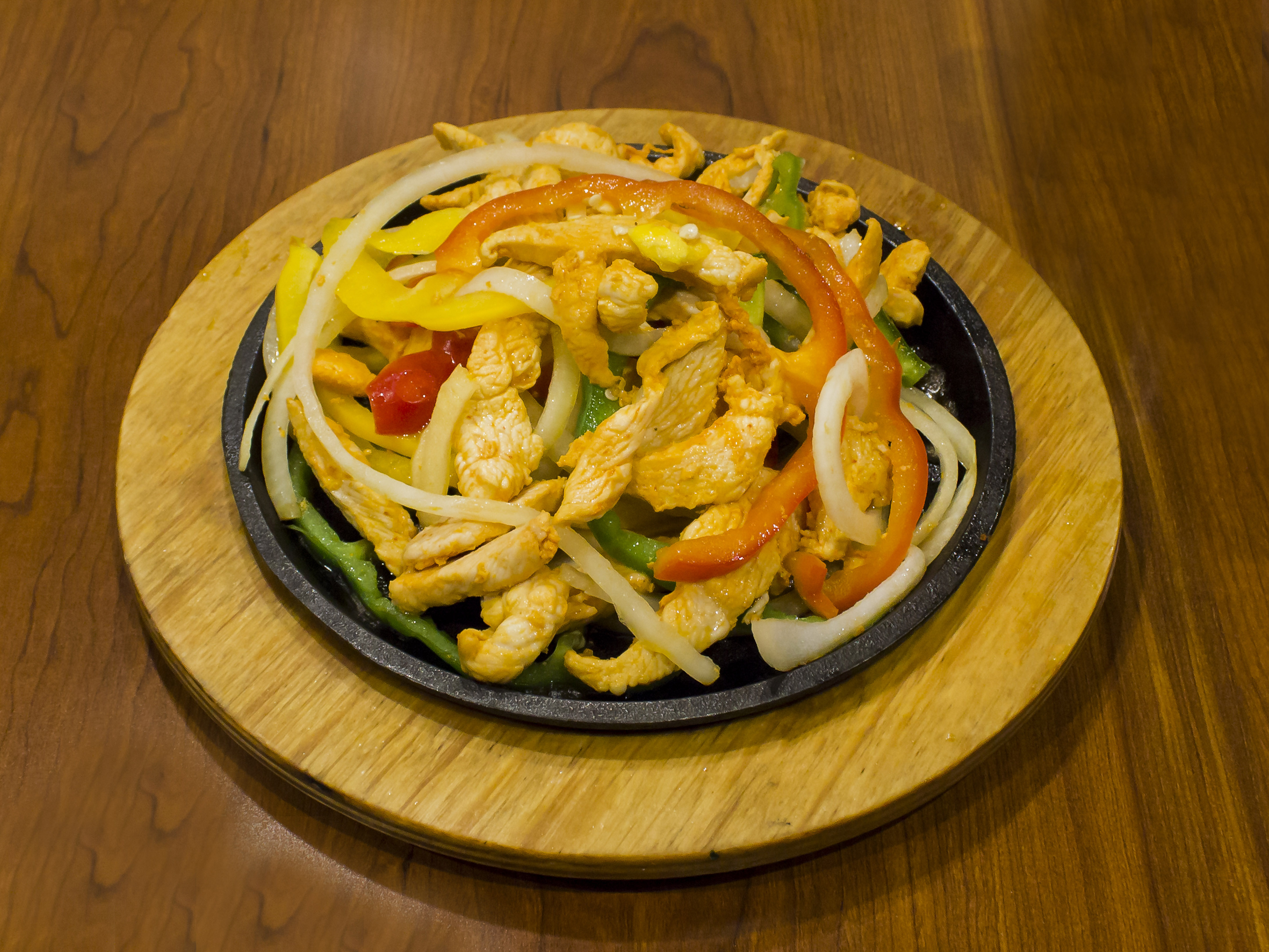 Order Grilled Chicken Fajita food online from Mesquite Grill store, Rochester on bringmethat.com