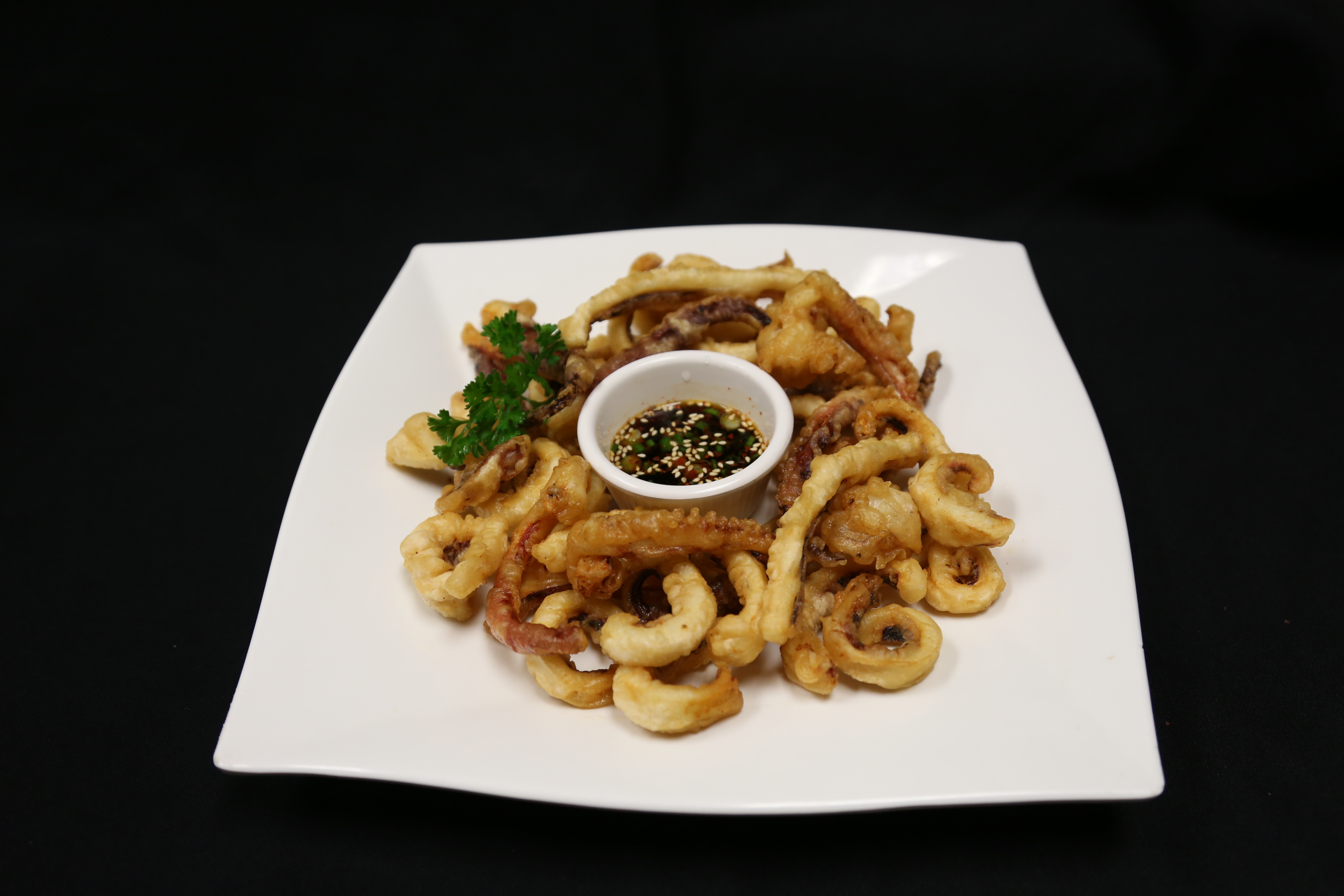 Order Korean-Style Fried Calamari Special Plate food online from Sulga House Of Beef Bone Soup store, Los Angeles on bringmethat.com