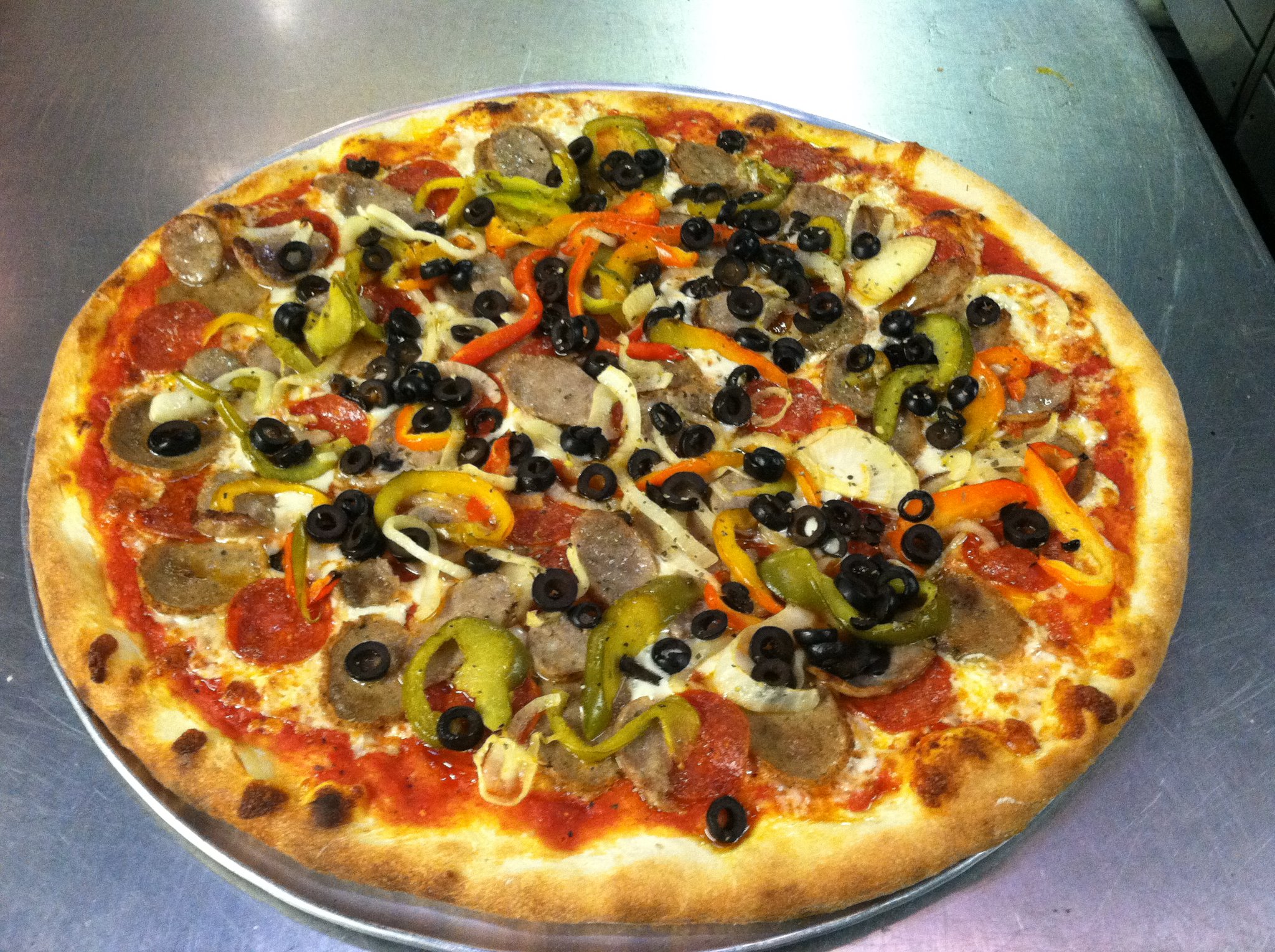 Order Peppers and Onions Pizza food online from Pugsley Pizza store, Bronx on bringmethat.com