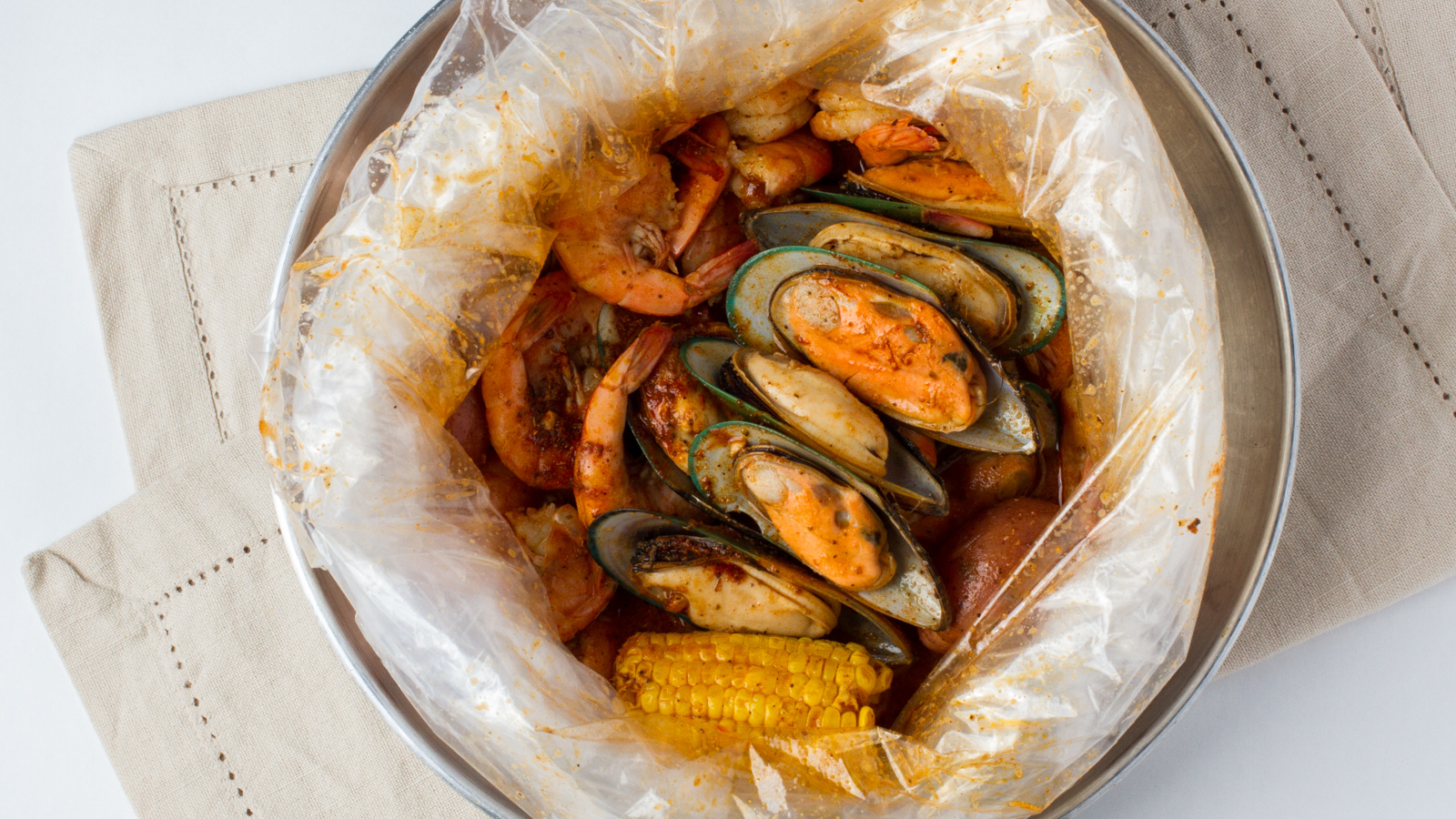 Order Small Catch food online from Hook & Reel Cajun Seafood store, Athens on bringmethat.com