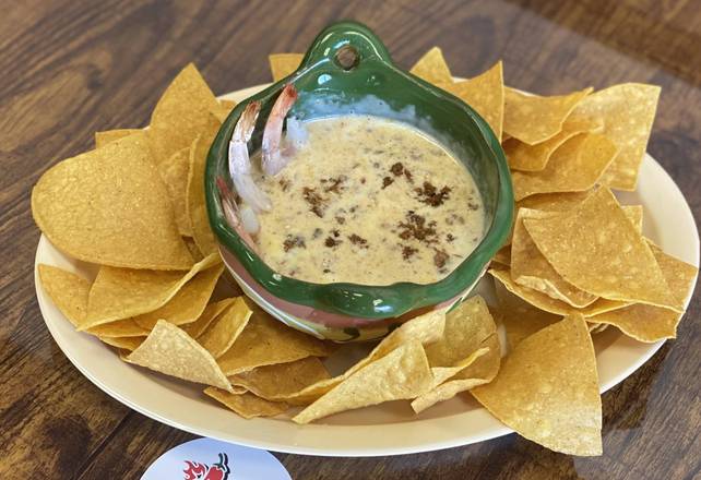 Order Madre dip w/chips food online from Taco Madre Mexican Grill store, Oakwood on bringmethat.com