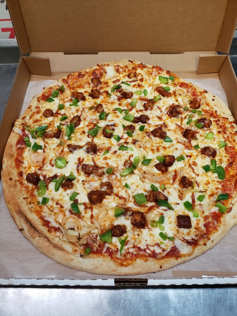 Order Extra Large BBQ Vegetarian Chicken Pizza food online from Nut House Pizza store, Silver Spring on bringmethat.com