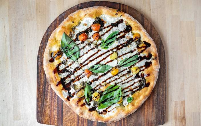 Order Caprese Pizza food online from Pazza Pizza store, Chicago on bringmethat.com
