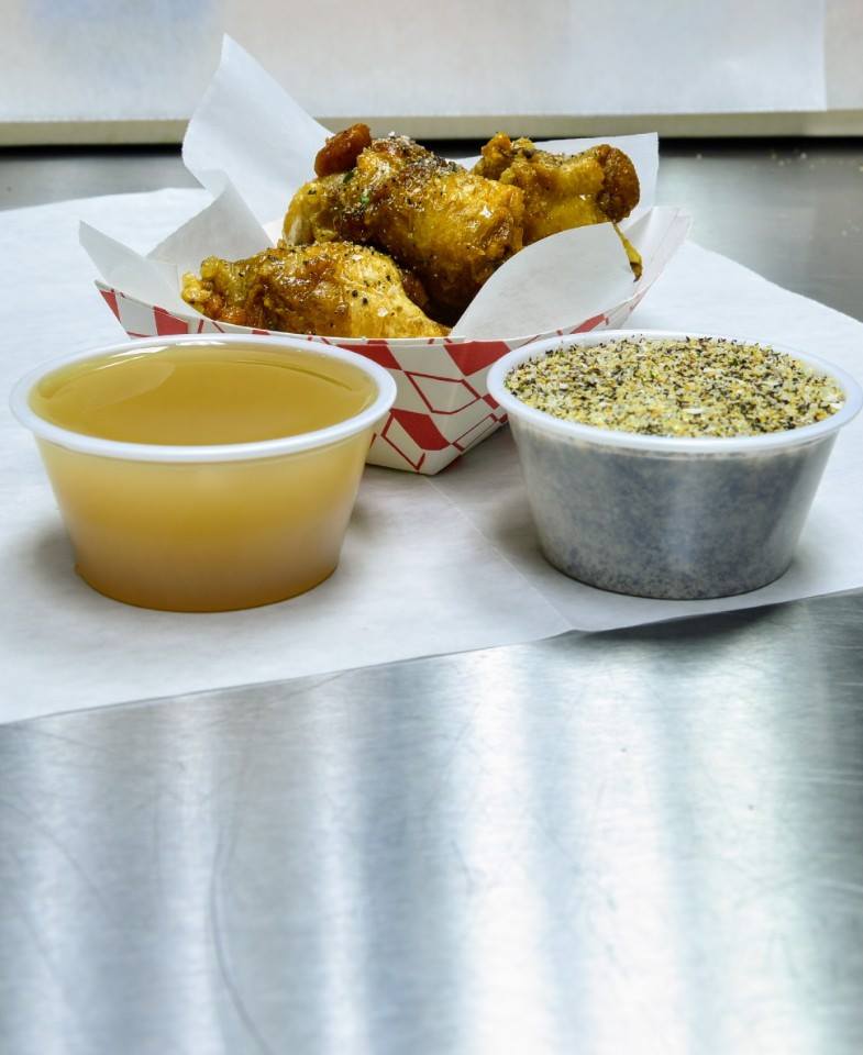 Order 3. Ranch Wings food online from Wild Wing Station store, San Antonio on bringmethat.com