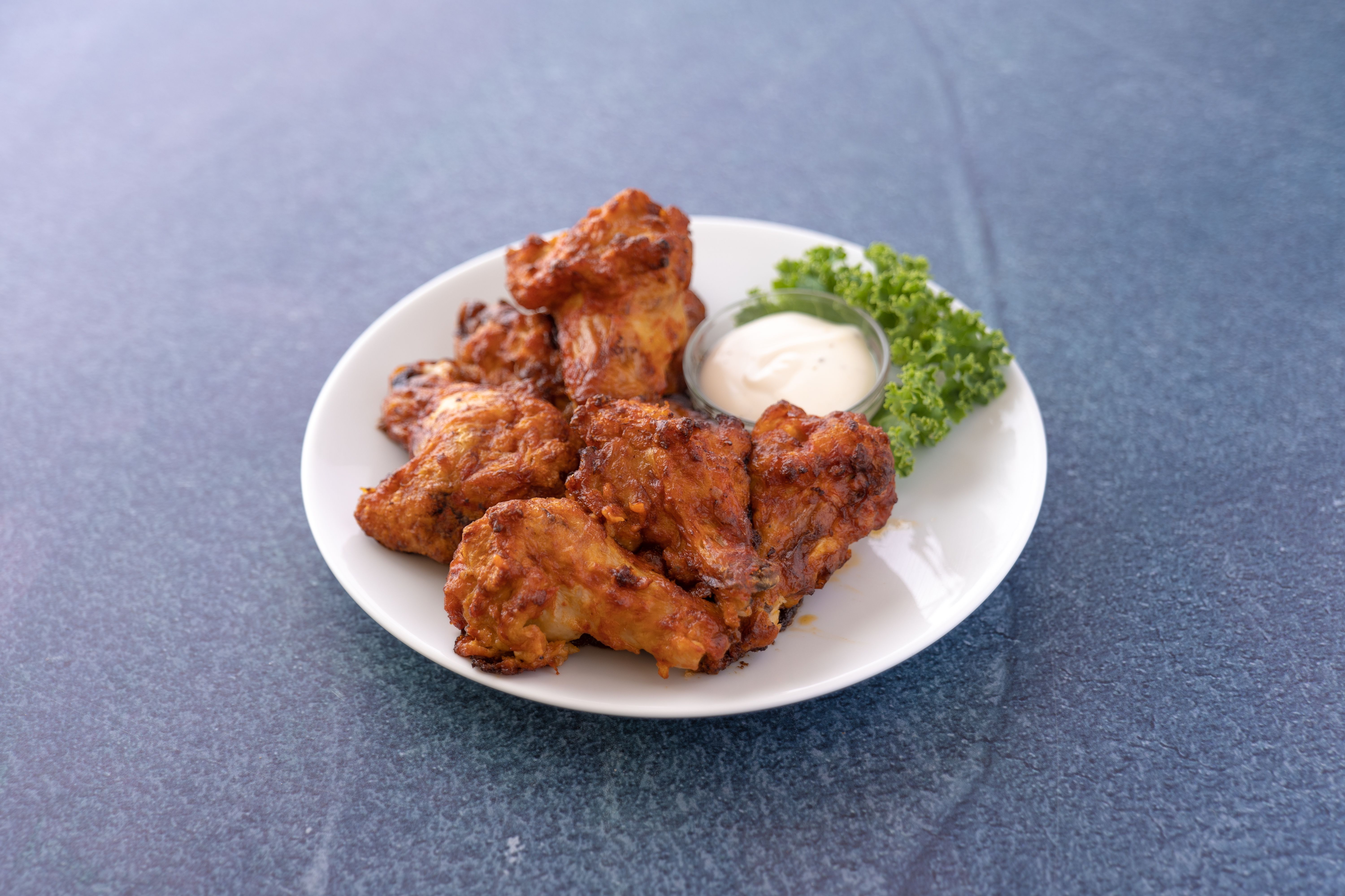 Order 10 Piece Chicken Wings food online from Pizza 8 store, Inglewood on bringmethat.com