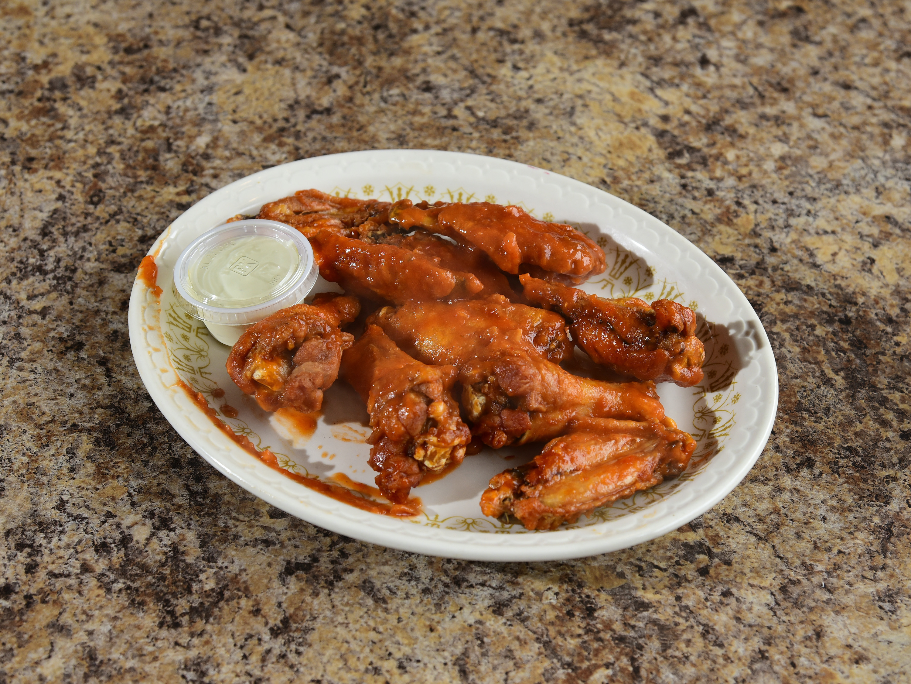 Order Wings food online from Cicero Country Pizza store, Cicero on bringmethat.com