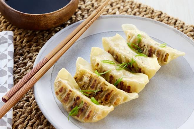 Order SPICY CHICKEN GYOZA food online from Hibachi KO Cleveland store, Cleveland on bringmethat.com