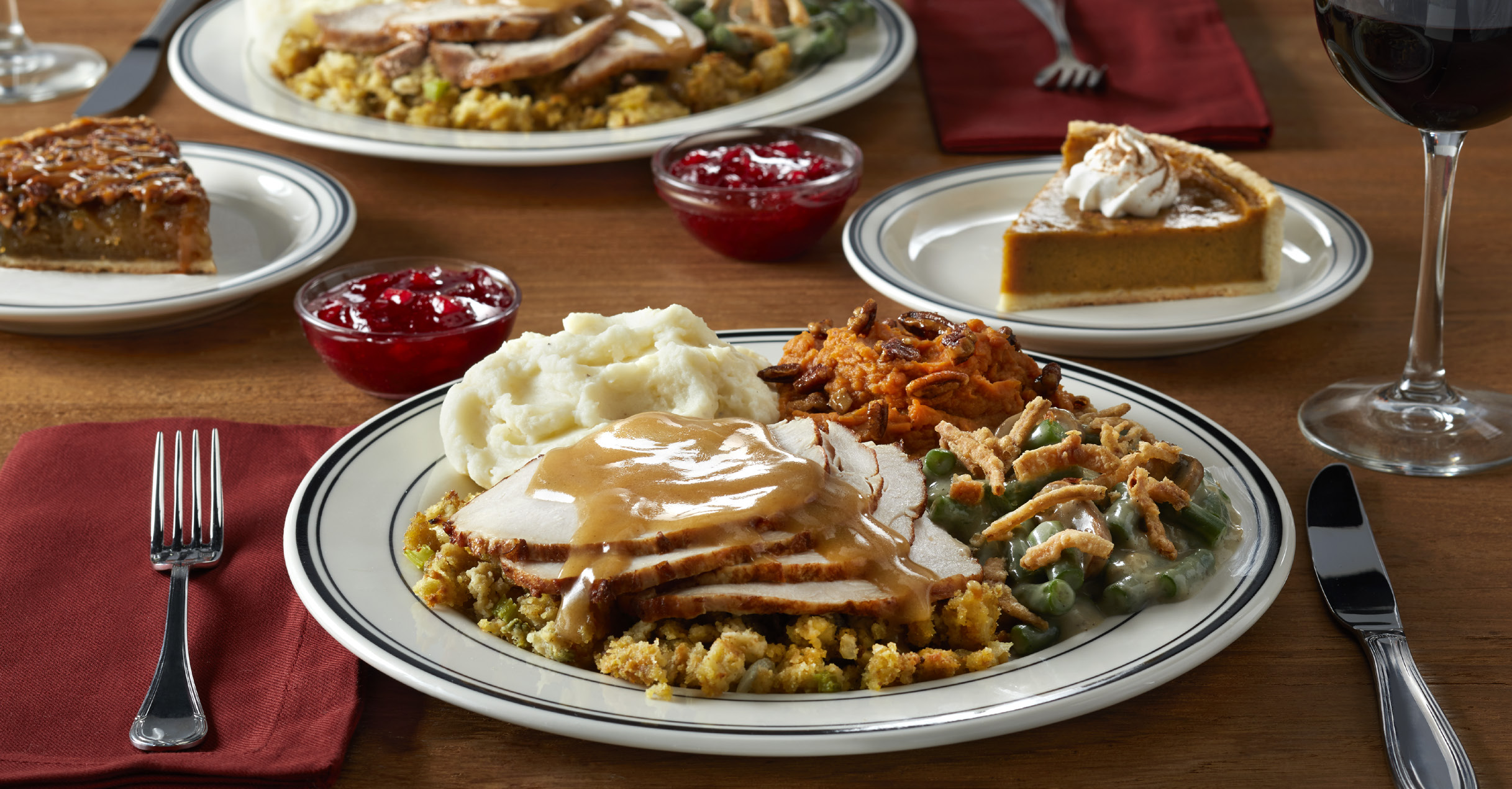 Order Holiday 3 Course Meal food online from Mimis Cafe store, La Quinta on bringmethat.com