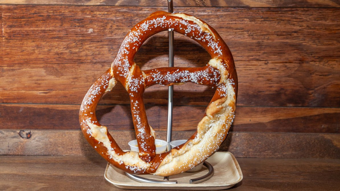 Order Giant Pub Pretzel food online from Peconic County Brewing store, Riverhead on bringmethat.com