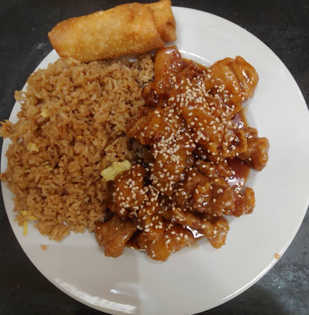 Order L10. Sesame Chicken Lunch Special food online from Dragon Chinese Cuisine  store, Houston on bringmethat.com