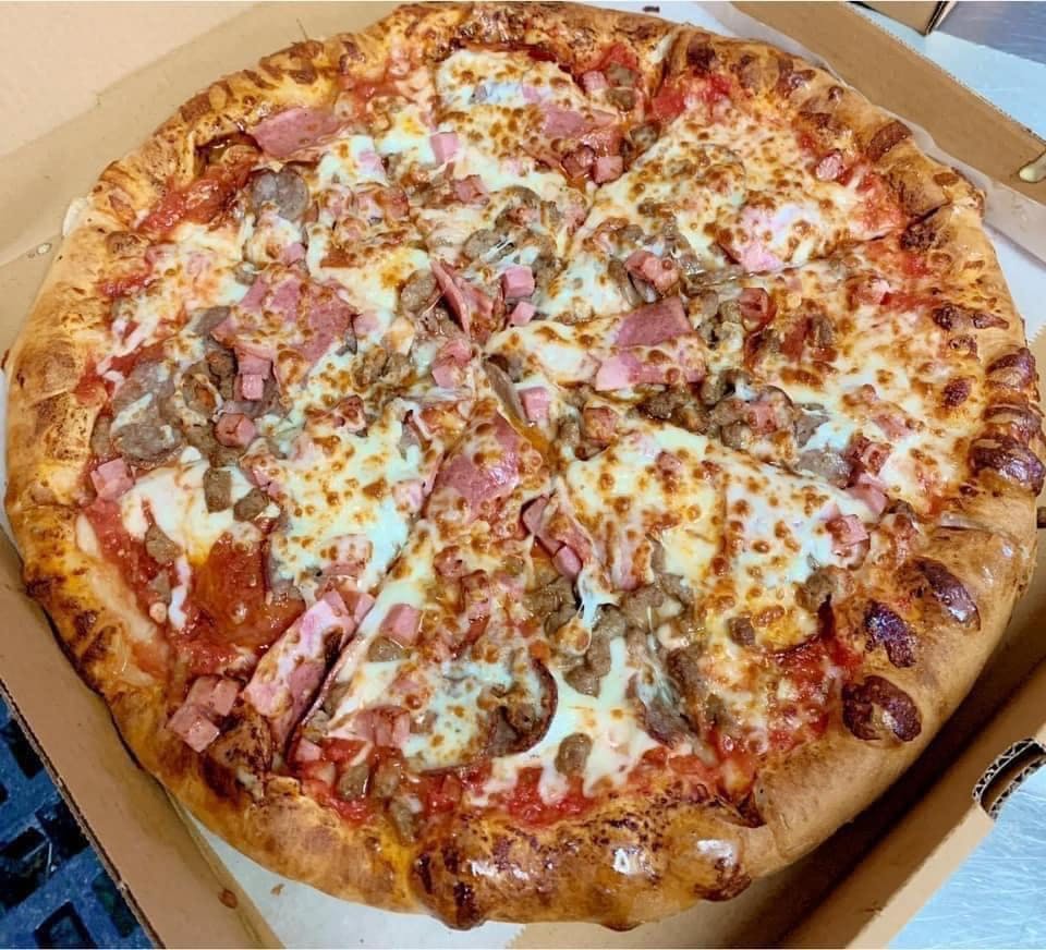 Order Meat Pizza - Small 10" food online from Italiano Of Kingsport store, Kingsport on bringmethat.com