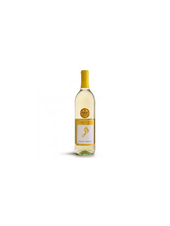Order BAREFOOT PINOT GRIGIO 750 ML GL (12.5 % ABV) food online from Chevron Extramile store, Roseville on bringmethat.com