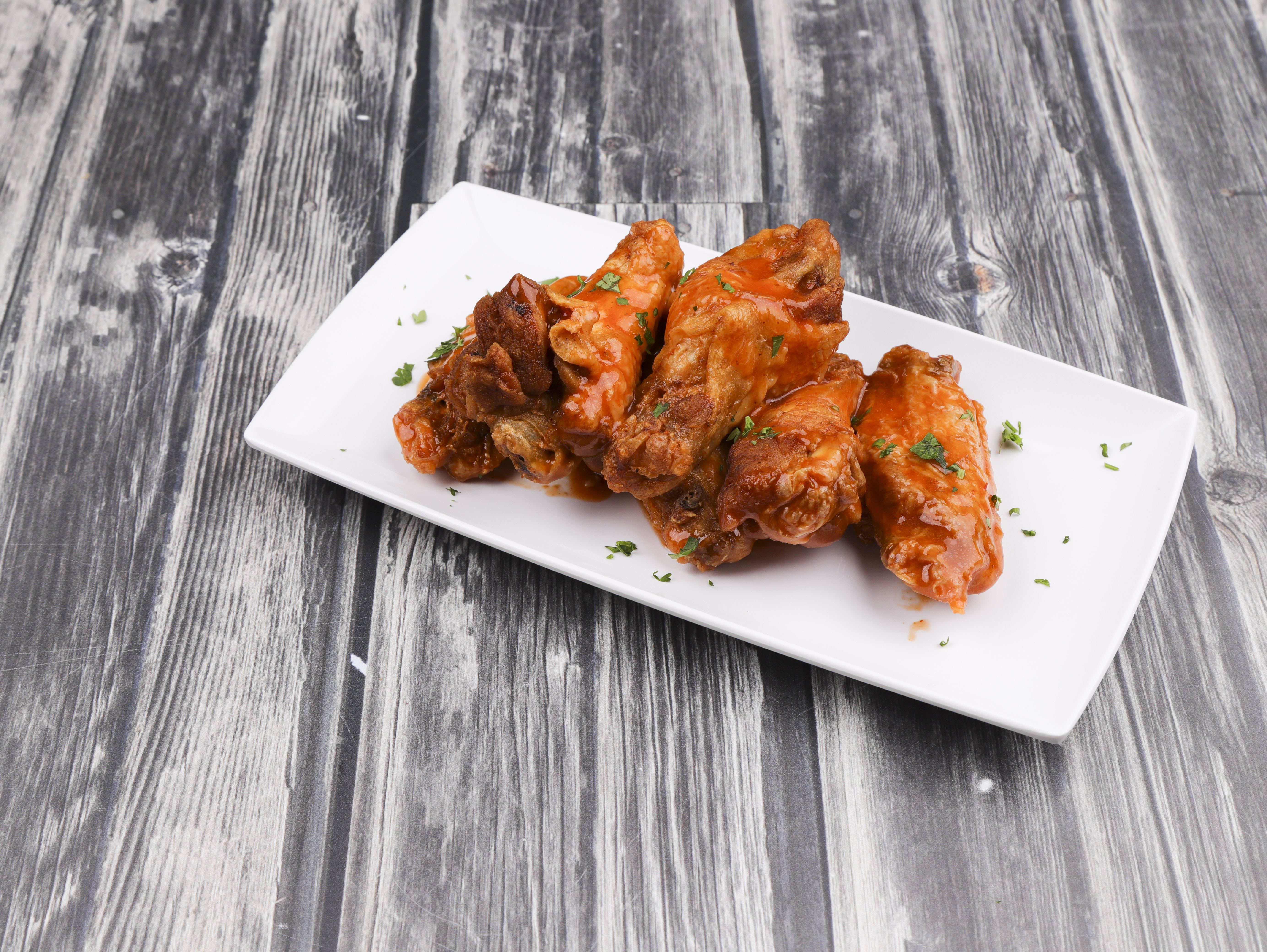 Order 5 Wings (bone in) food online from Ray Wings And Pizza store, Omaha on bringmethat.com