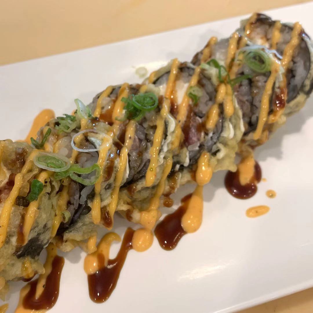 Order M5. Texas Roll (6pcs) food online from Red 88 Asian Bistro store, South Jordan on bringmethat.com