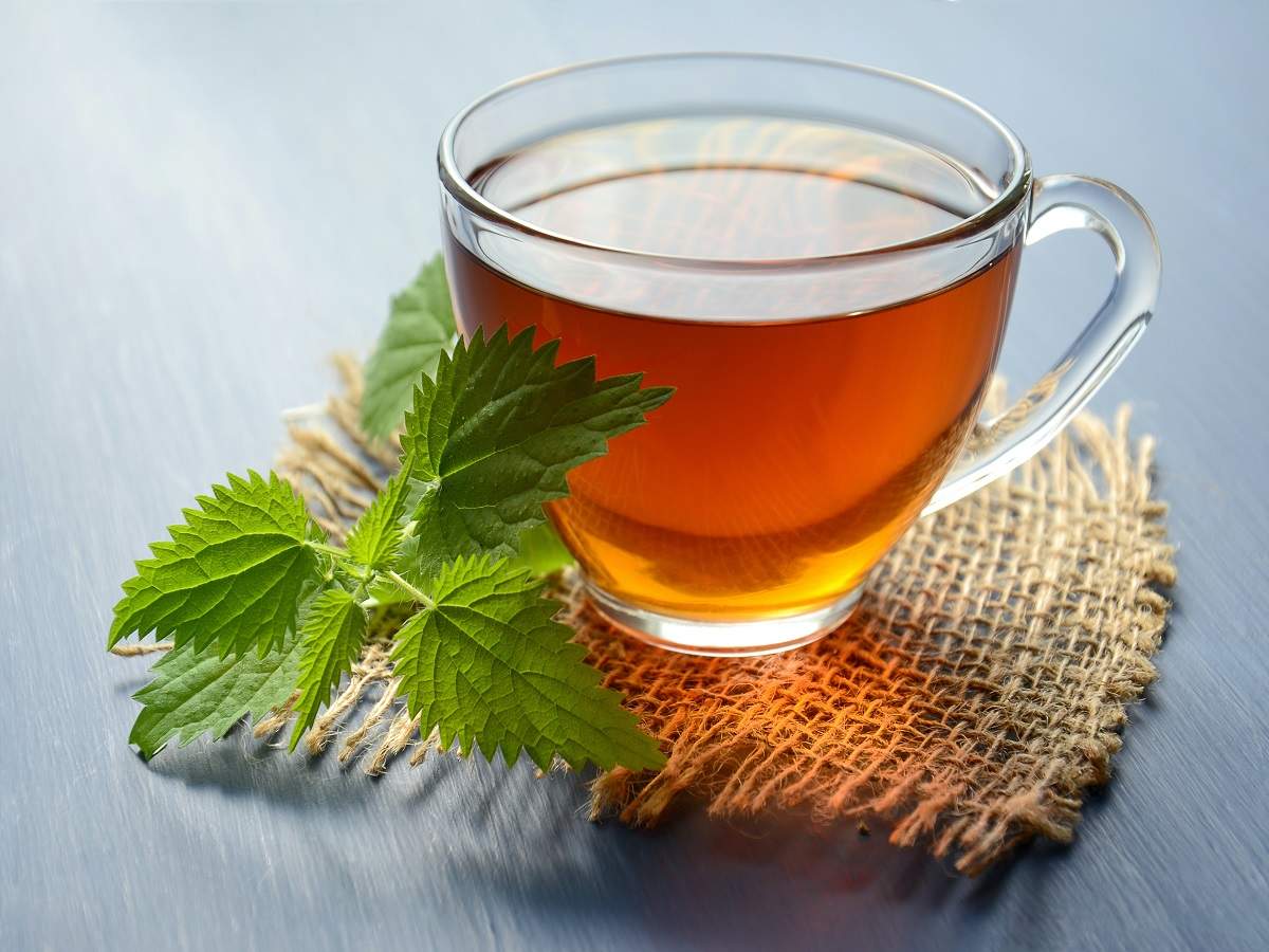 Order Hot Arabic Tea with Mint food online from Salam restaurant store, Chicago on bringmethat.com