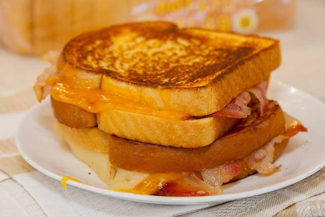 Order Bacon Grilled Cheese food online from Soup Kettle Grille store, Meridian on bringmethat.com