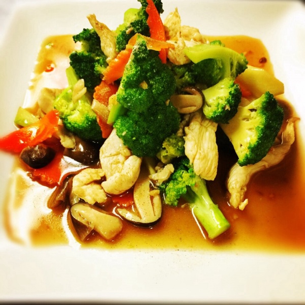 Order Broccoli & Oyster Sauce food online from Pad Thai Restaurant store, Santa Ana on bringmethat.com