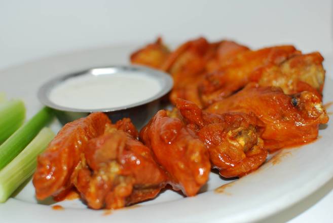 Order 10 Buffalo Wings  food online from Poor Richard's Restaurant store, Gainesville on bringmethat.com