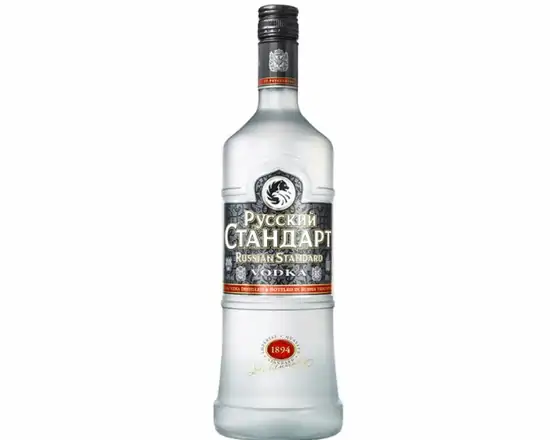 Order Russian Standard Vodka 40 % abv 750ml food online from Sousa Wines & Liquors store, Mountain View on bringmethat.com