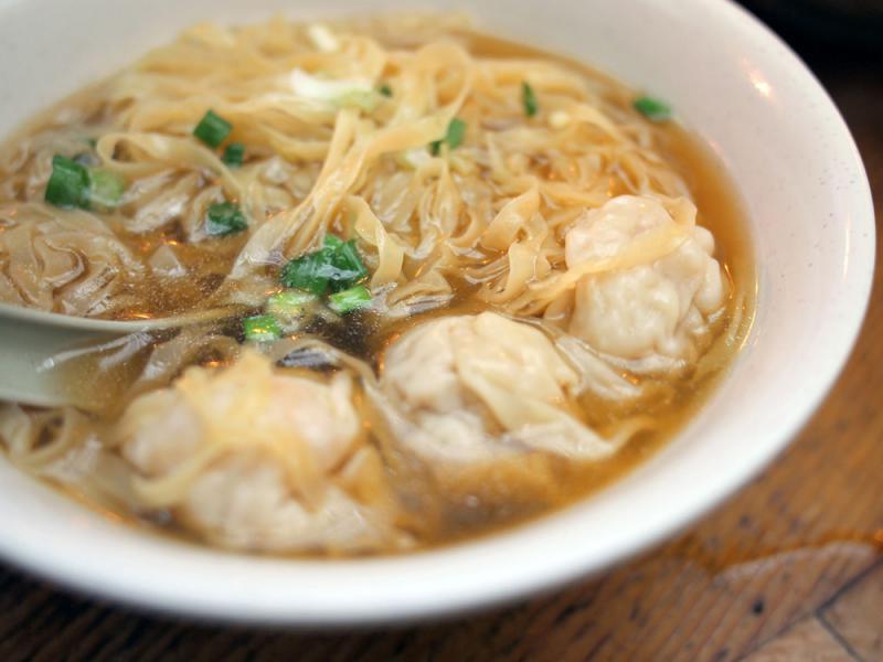 Order 3. Wonton Noodle Soup(云吞面) food online from New Fortune Restaurant store, San Francisco on bringmethat.com