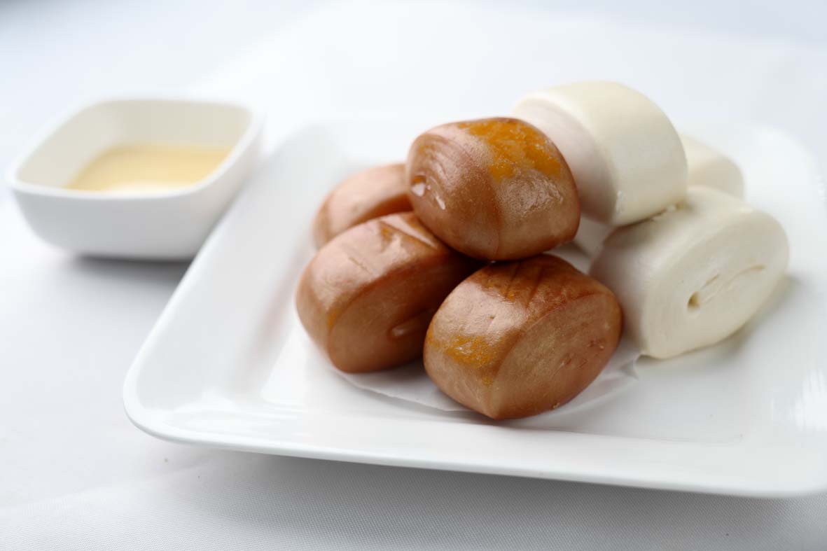 Order Fried Buns with Condensed Milk 金银馒头 food online from Meizhou Dongpo store, Los Angeles on bringmethat.com