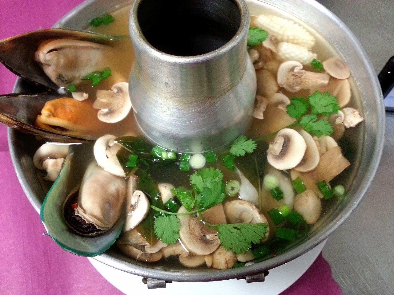 Order Seafood Soup (Po-Tak) food online from Thai Chef Cuisine store, Azusa on bringmethat.com