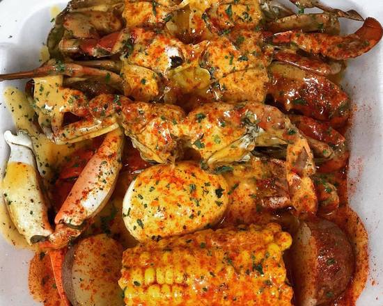 Order Blue Crab 1 LB food online from Red Hook Cajun Seafood & Bar store, Southaven on bringmethat.com