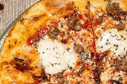 Order Sausage ＆ Caramelized Onion food online from SPIN! Neapolitan Pizza store, Olathe on bringmethat.com
