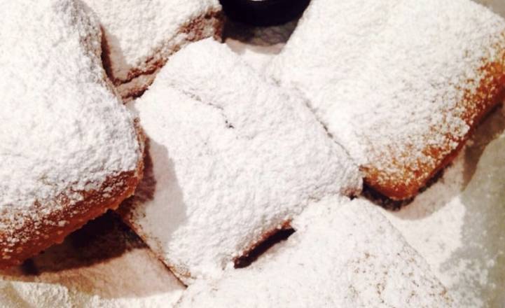 Order **Beignets food online from Chasin' Tails store, Arlington on bringmethat.com